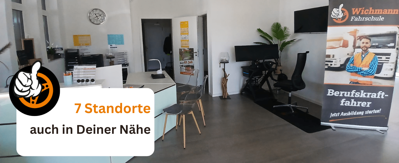 Modernes Büro der Fahrschule Wichmann in Oyten mit Infos zu Ausbildung, Führerscheinen und 7 Standorten in der Region.